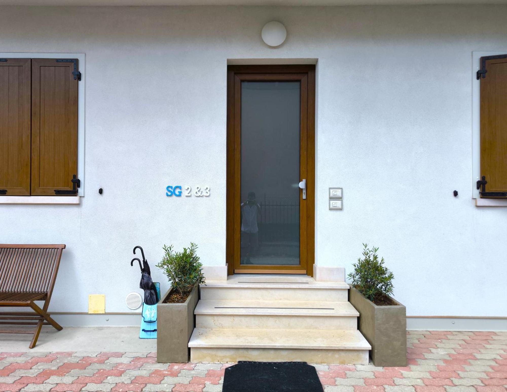 Hotel Casa Laura Peschiera del Garda Exterior foto