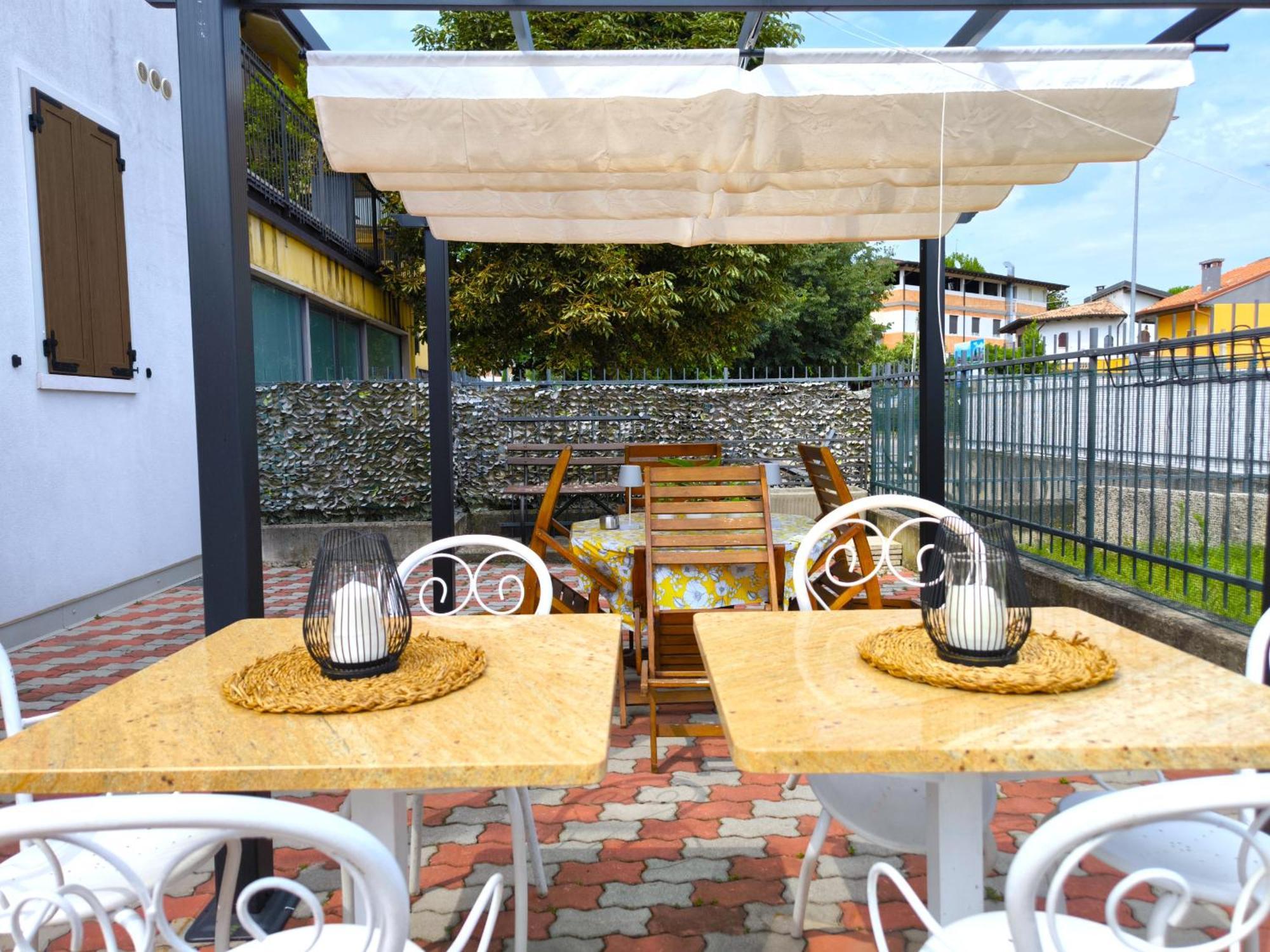 Hotel Casa Laura Peschiera del Garda Exterior foto