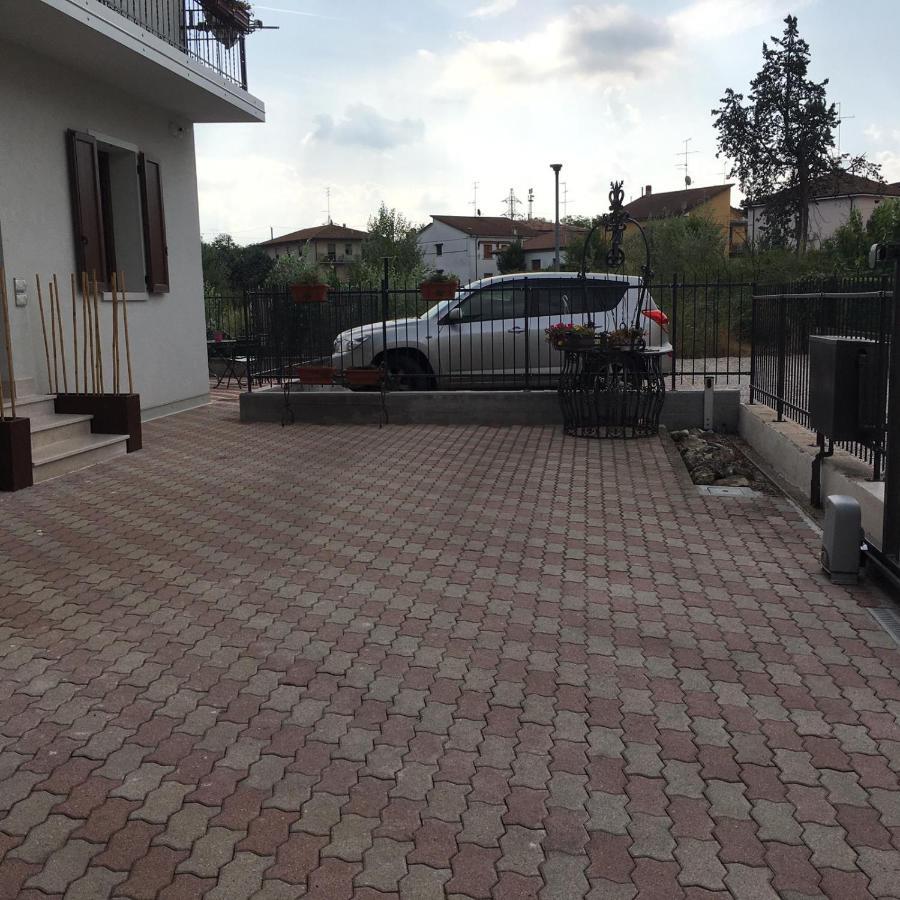 Hotel Casa Laura Peschiera del Garda Exterior foto
